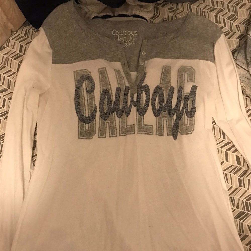 DALLAS COWBOYS NFL HER STYLE LONG SLEEVE NWOT LG